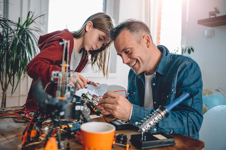 Father-Child Learning Adventures: DIY EdTech Projects